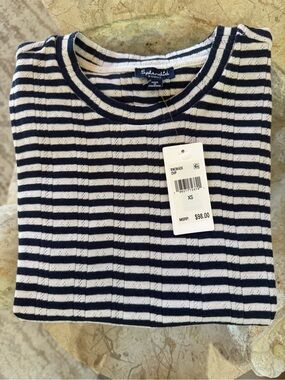 Splendid woman 👩 Navy & White Striped Crewneck  t shirts 100% cotton